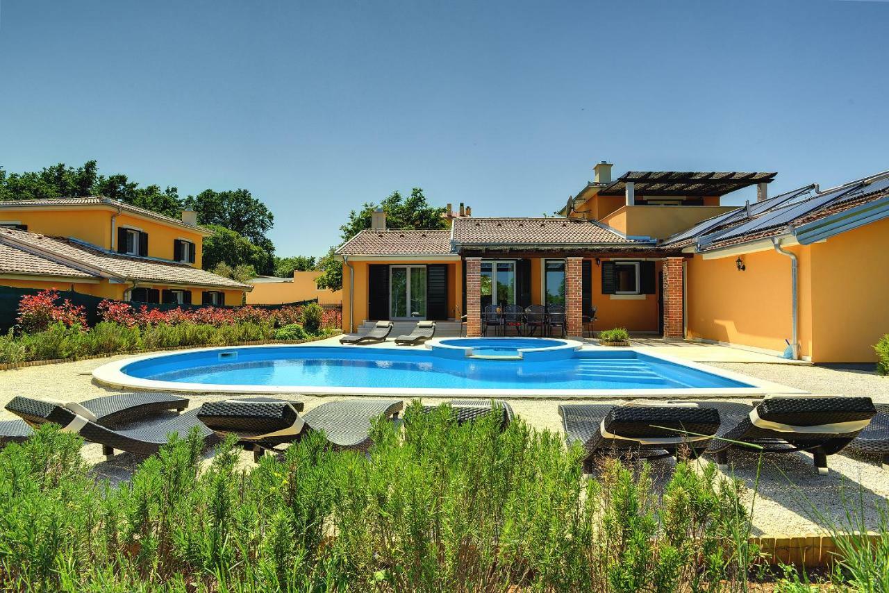 Villas Vea Histria Režanci エクステリア 写真