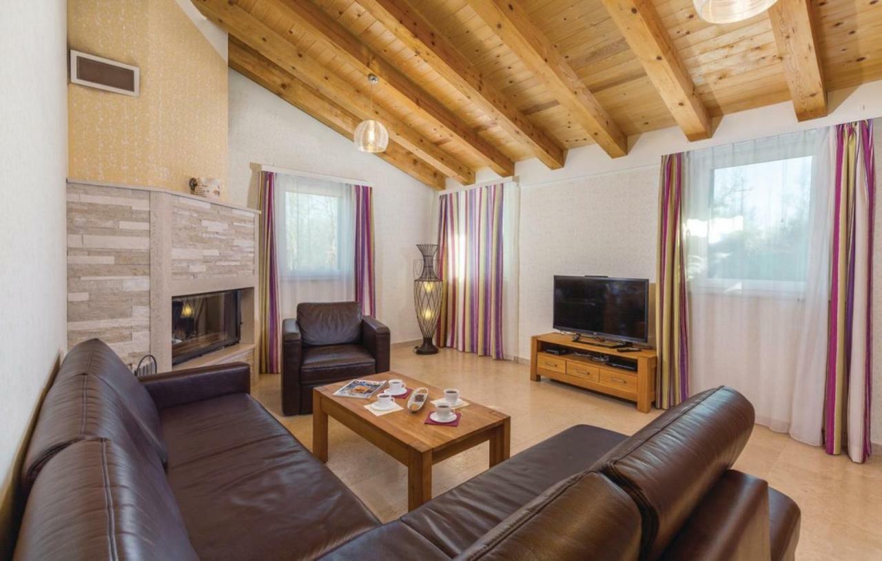 Villas Vea Histria Režanci エクステリア 写真