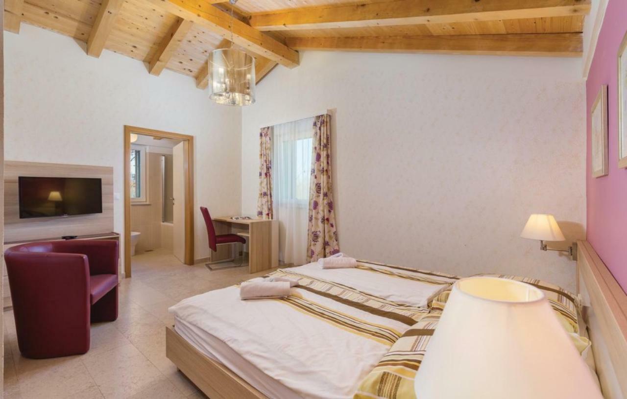 Villas Vea Histria Režanci エクステリア 写真